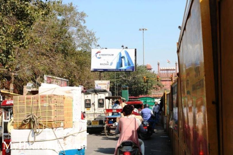Outdoor Advertisement Unipole in New Delhi, Best outdoor advertising Company Digamber Jain Mandir towards Lal Quila New Delhi